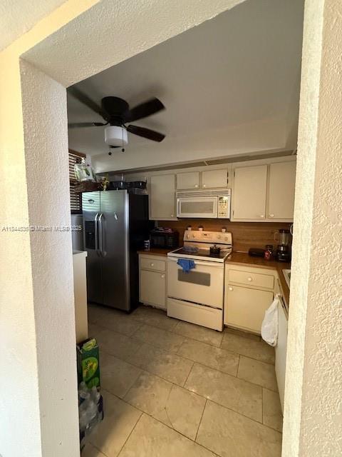 LAKE EMERALD CONDOMINIUM - Residential