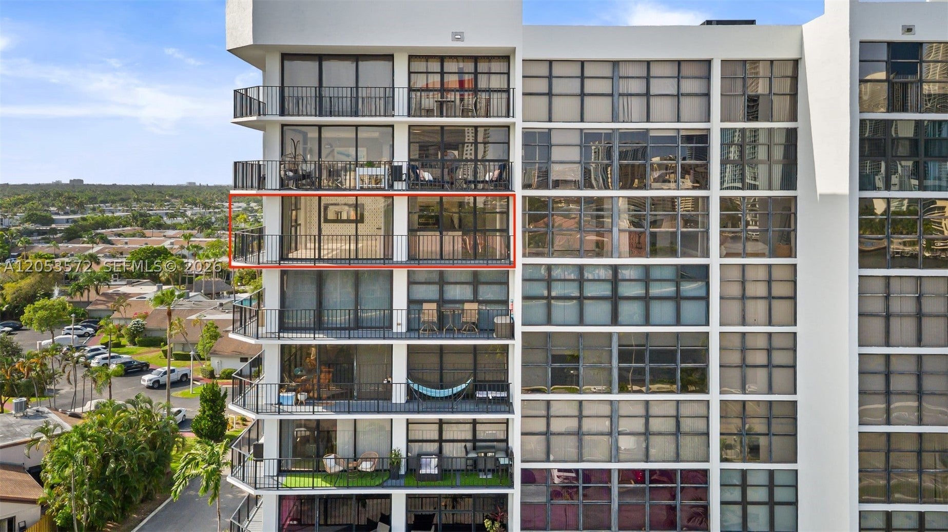 200 Leslie Dr 930