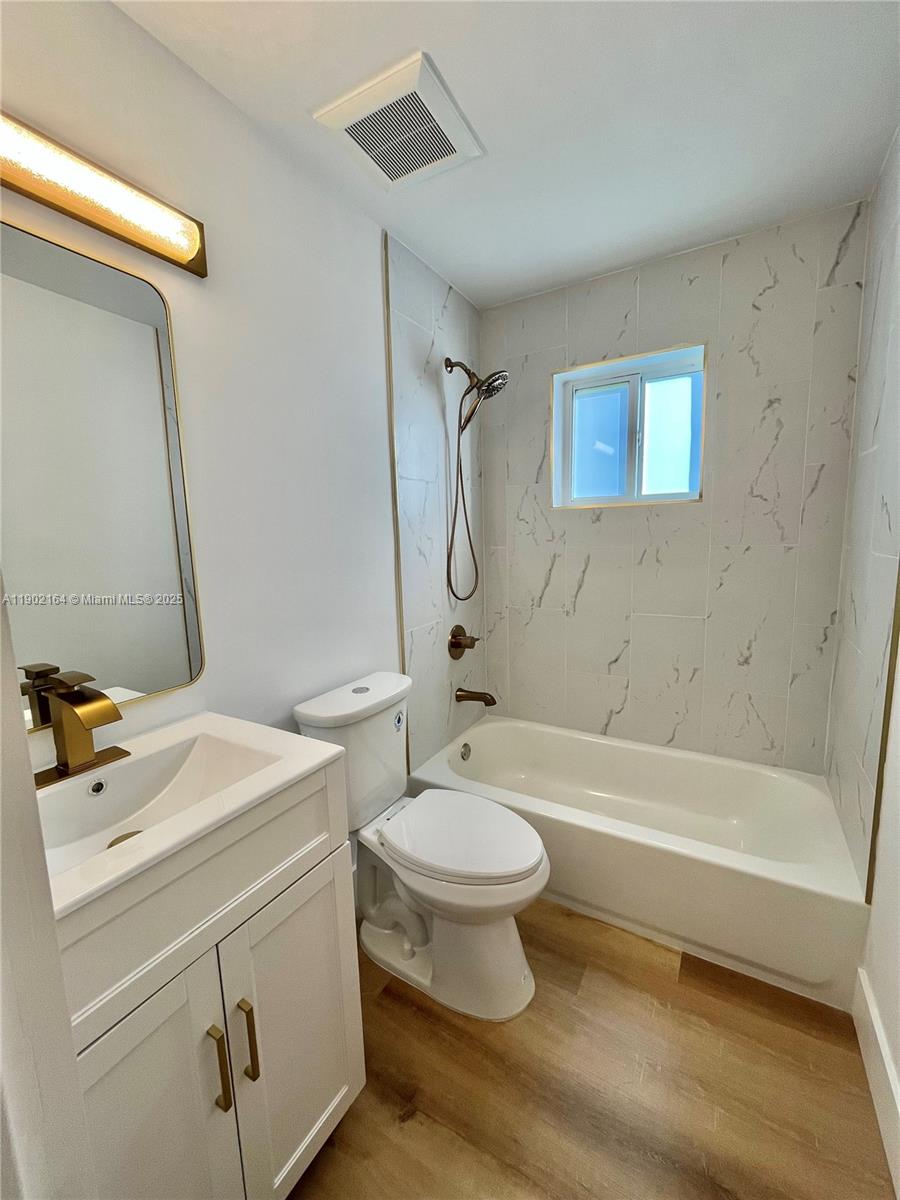 WOODSTOCK VILLAS - Residential Lease