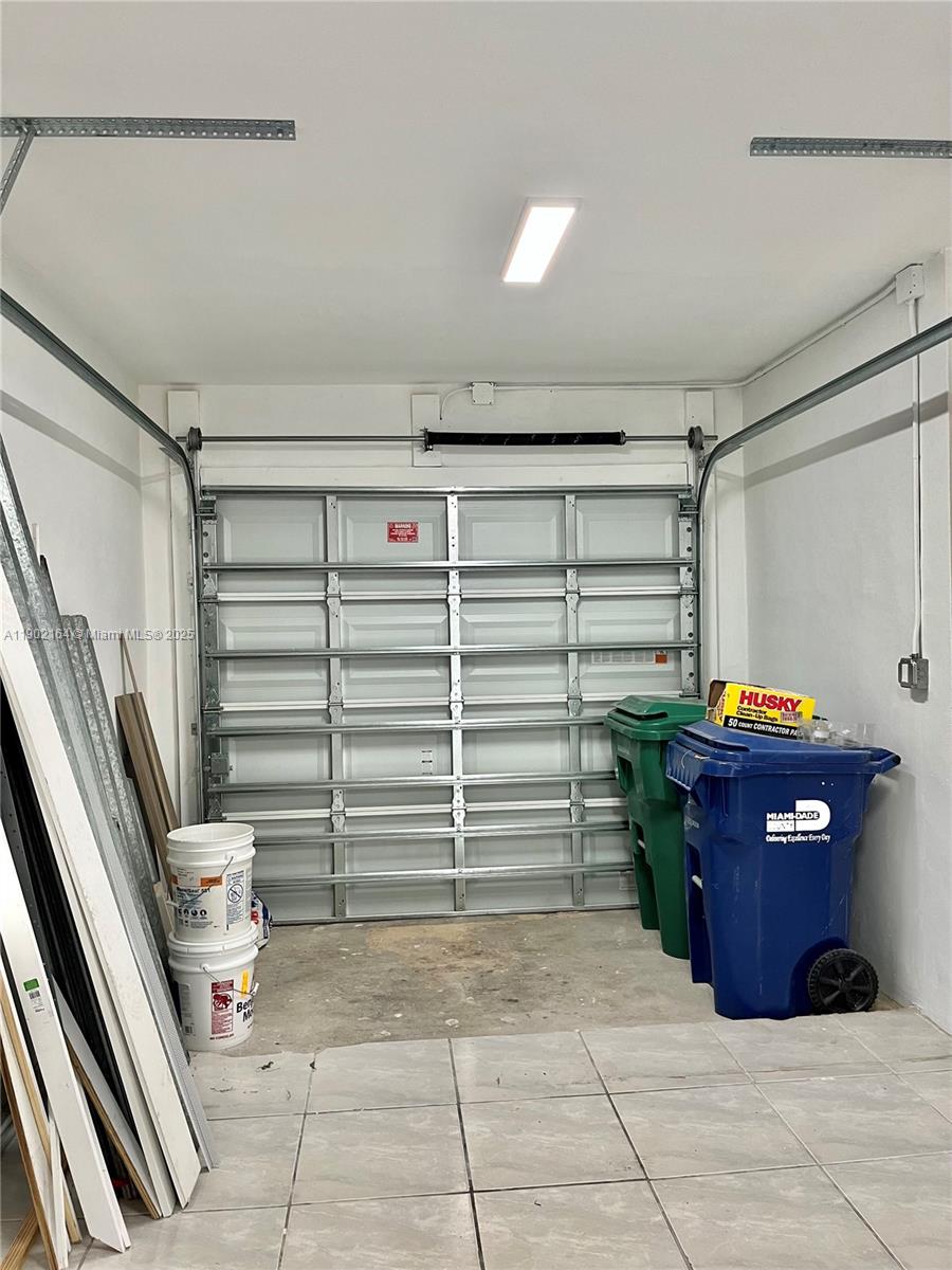 WOODSTOCK VILLAS - Residential Lease