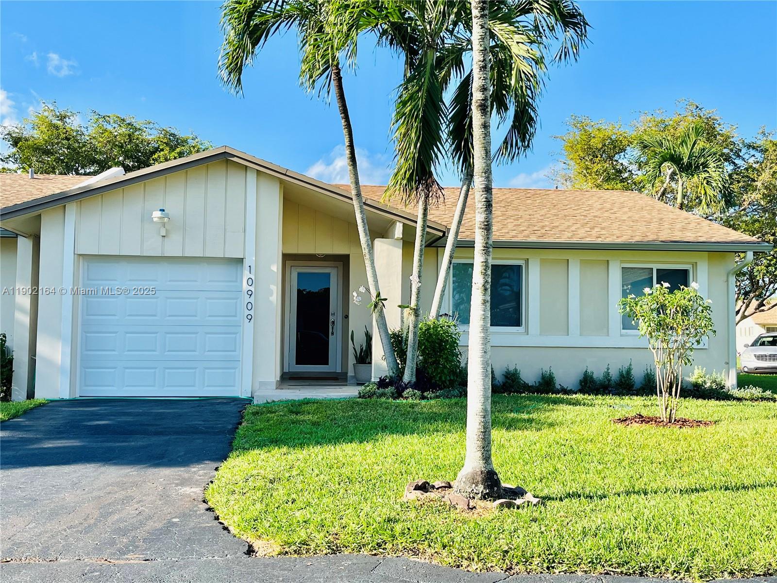 WOODSTOCK VILLAS - Residential Lease