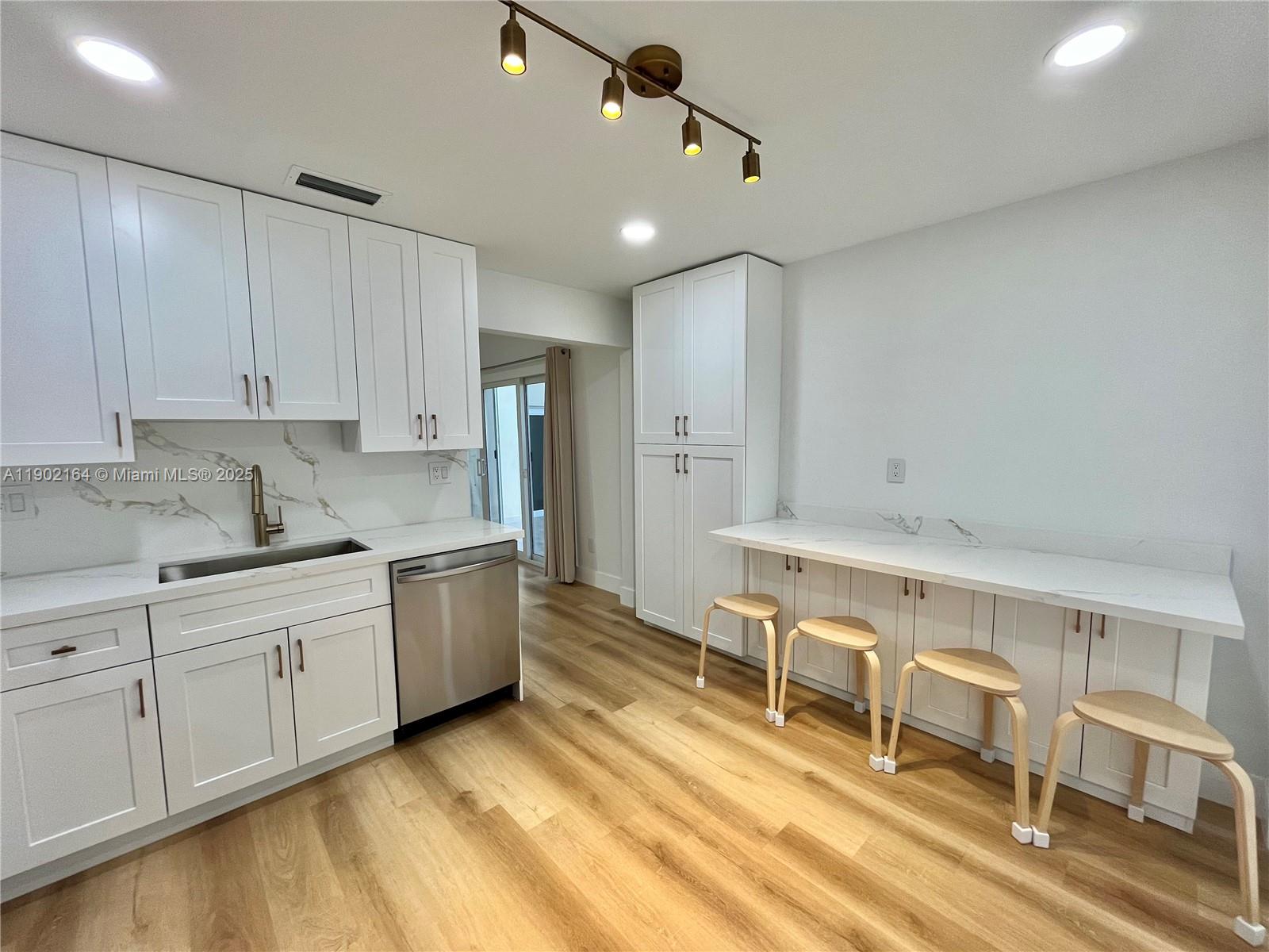 WOODSTOCK VILLAS - Residential Lease