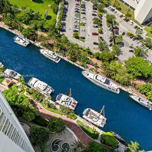 LAS OLAS RIVER HOUSE COND - Residential