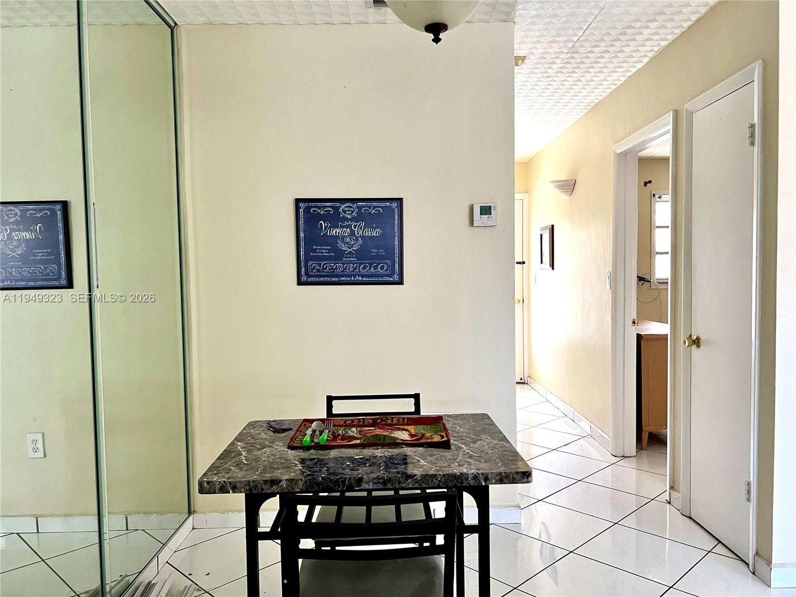 MAR-LEN GARDENS NO 11 COR - Residential