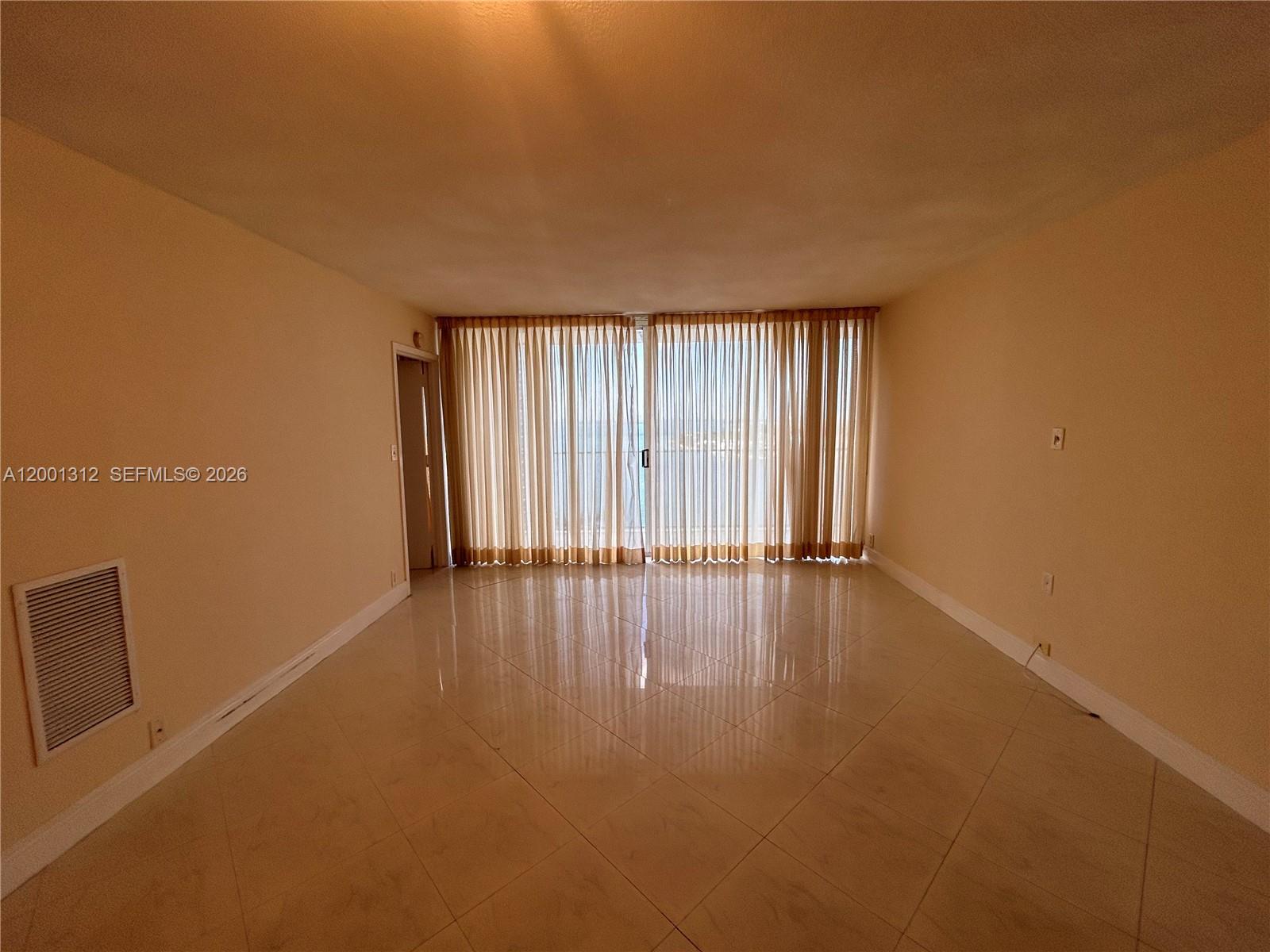 THE GRANDVIEW PALACE COND - Residential Lease