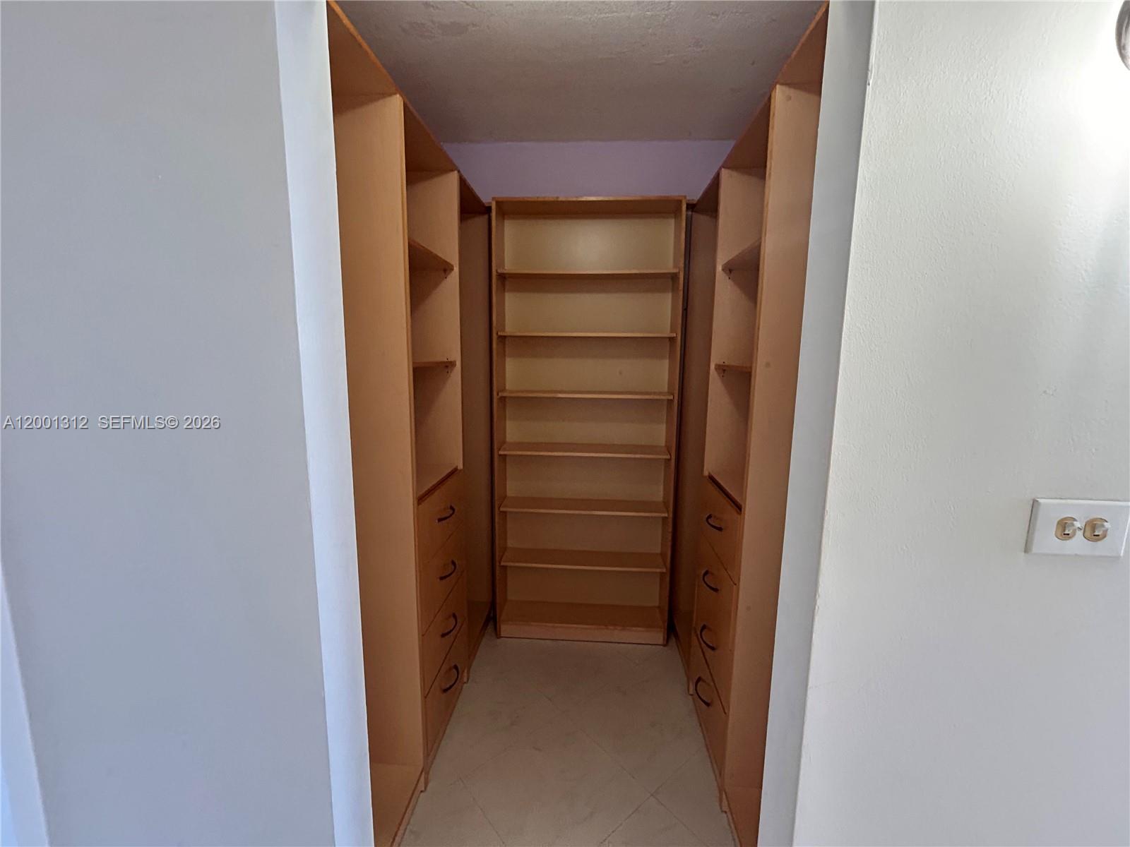 THE GRANDVIEW PALACE COND - Residential Lease