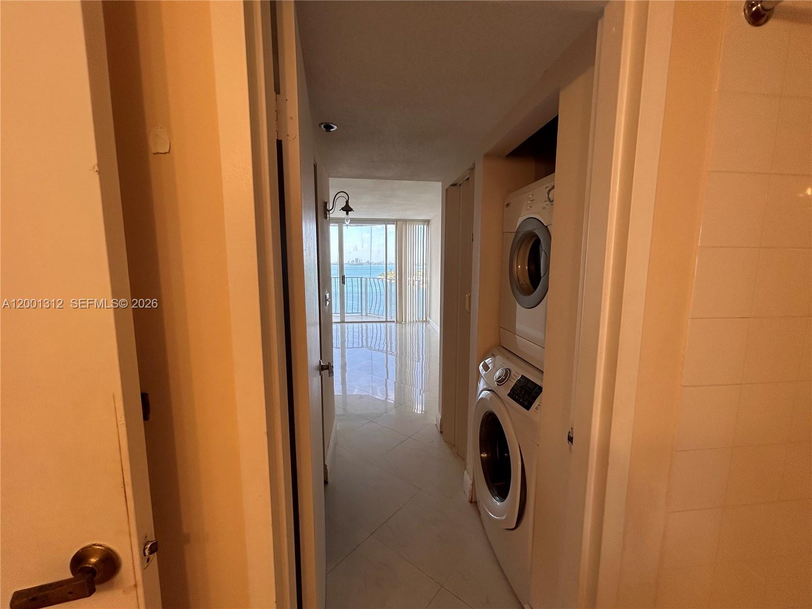 THE GRANDVIEW PALACE COND - Residential Lease