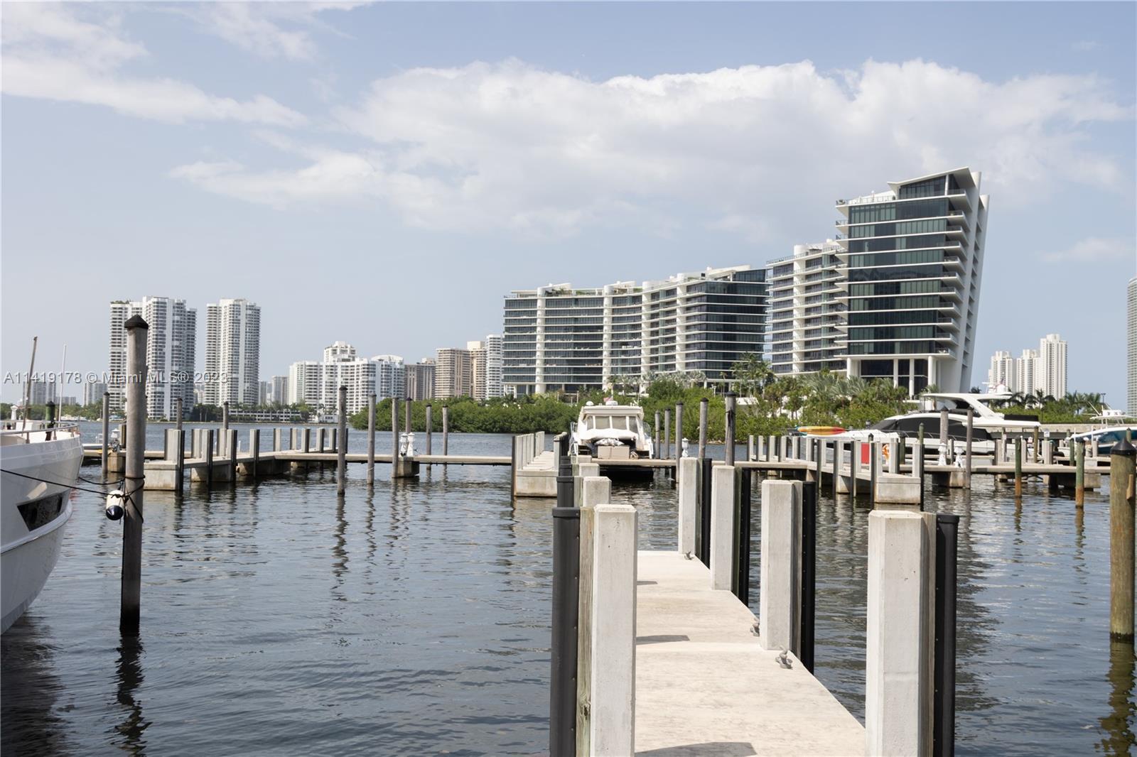 PRIVE CONDO - Residential