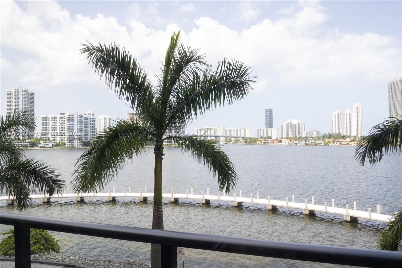 PRIVE CONDO - Residential