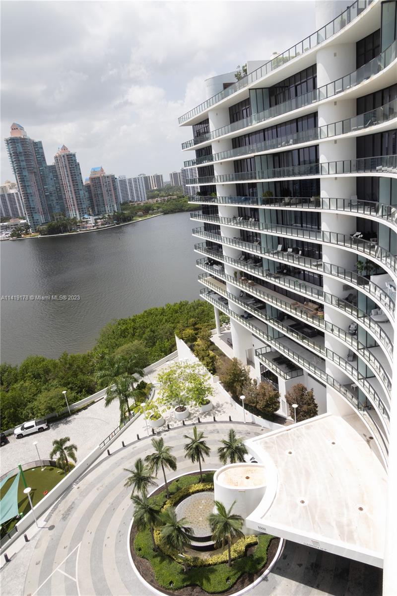 PRIVE CONDO - Residential