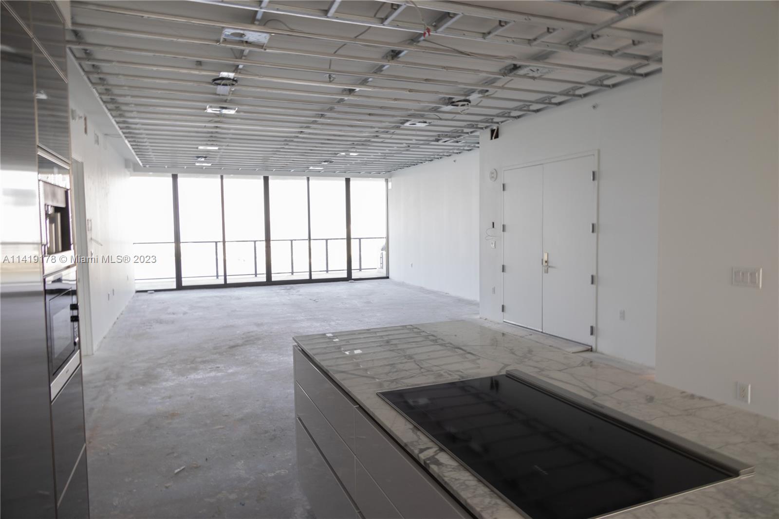 PRIVE CONDO - Residential