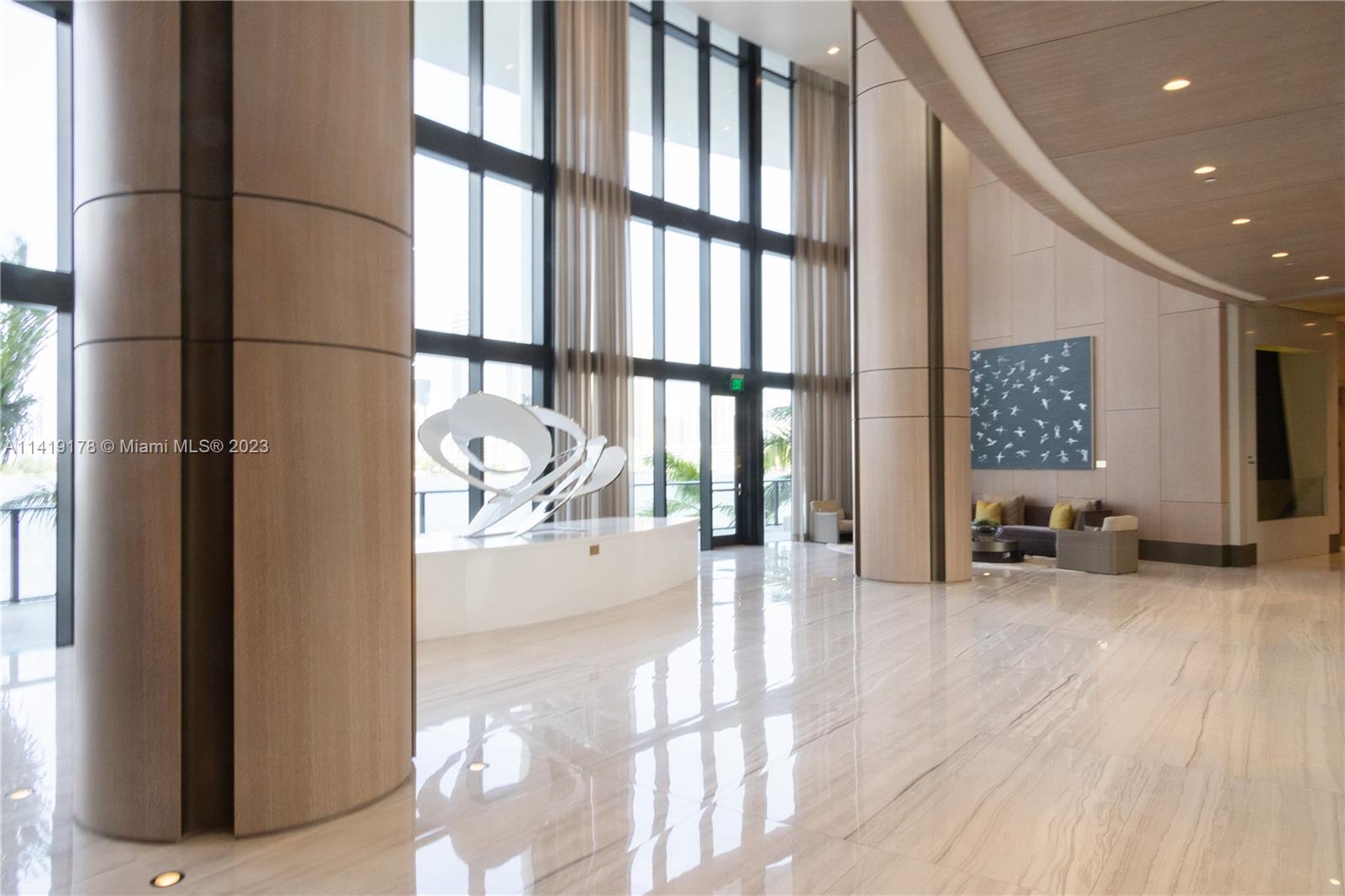 PRIVE CONDO - Residential