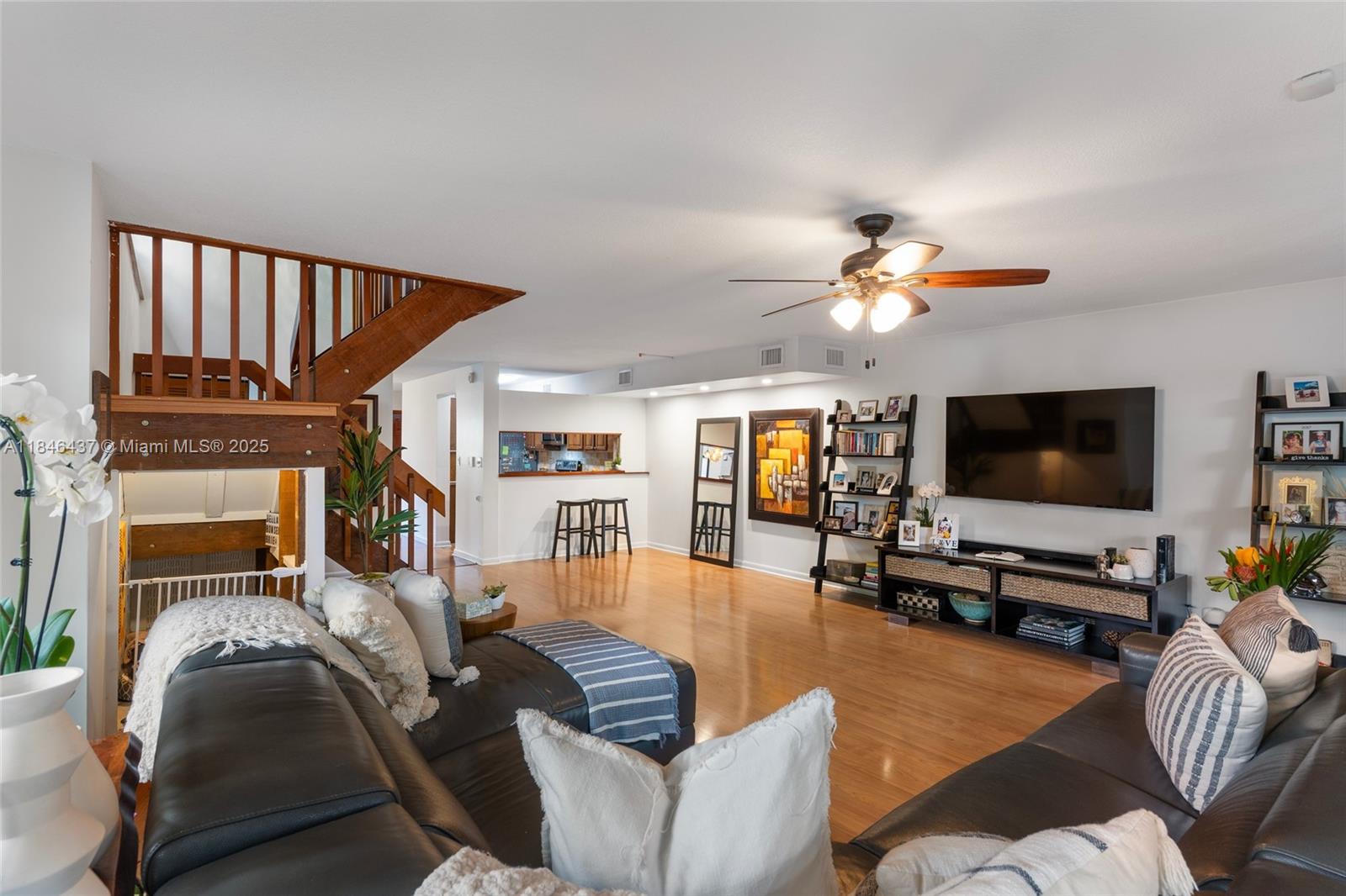 KENDALL GLENN CONDO - Residential