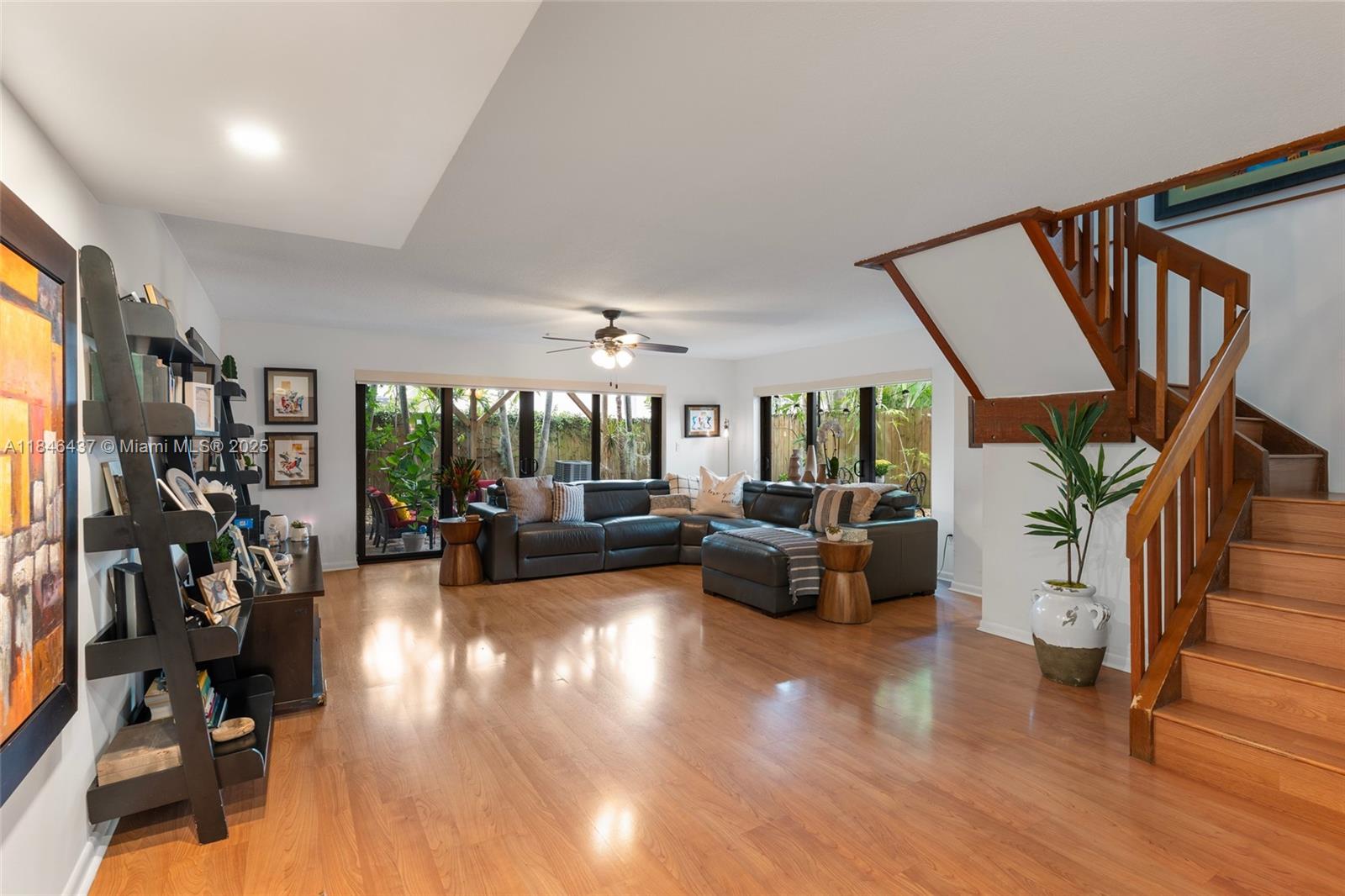 KENDALL GLENN CONDO - Residential