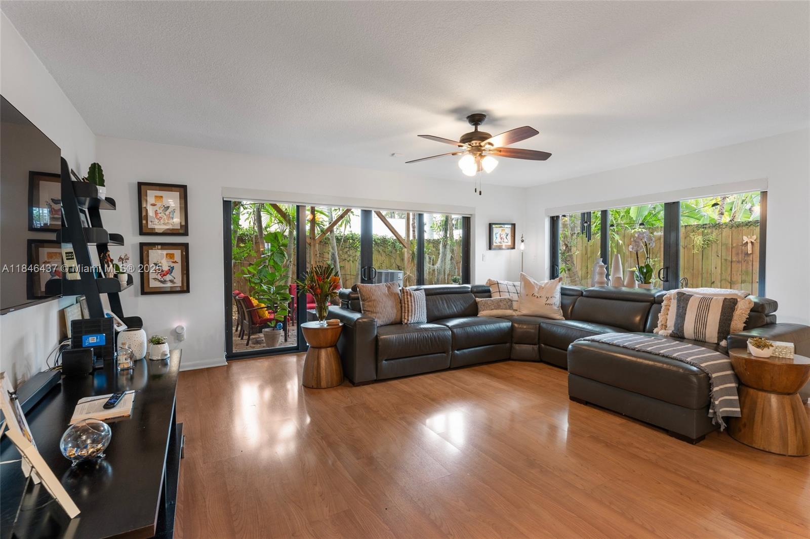 KENDALL GLENN CONDO - Residential