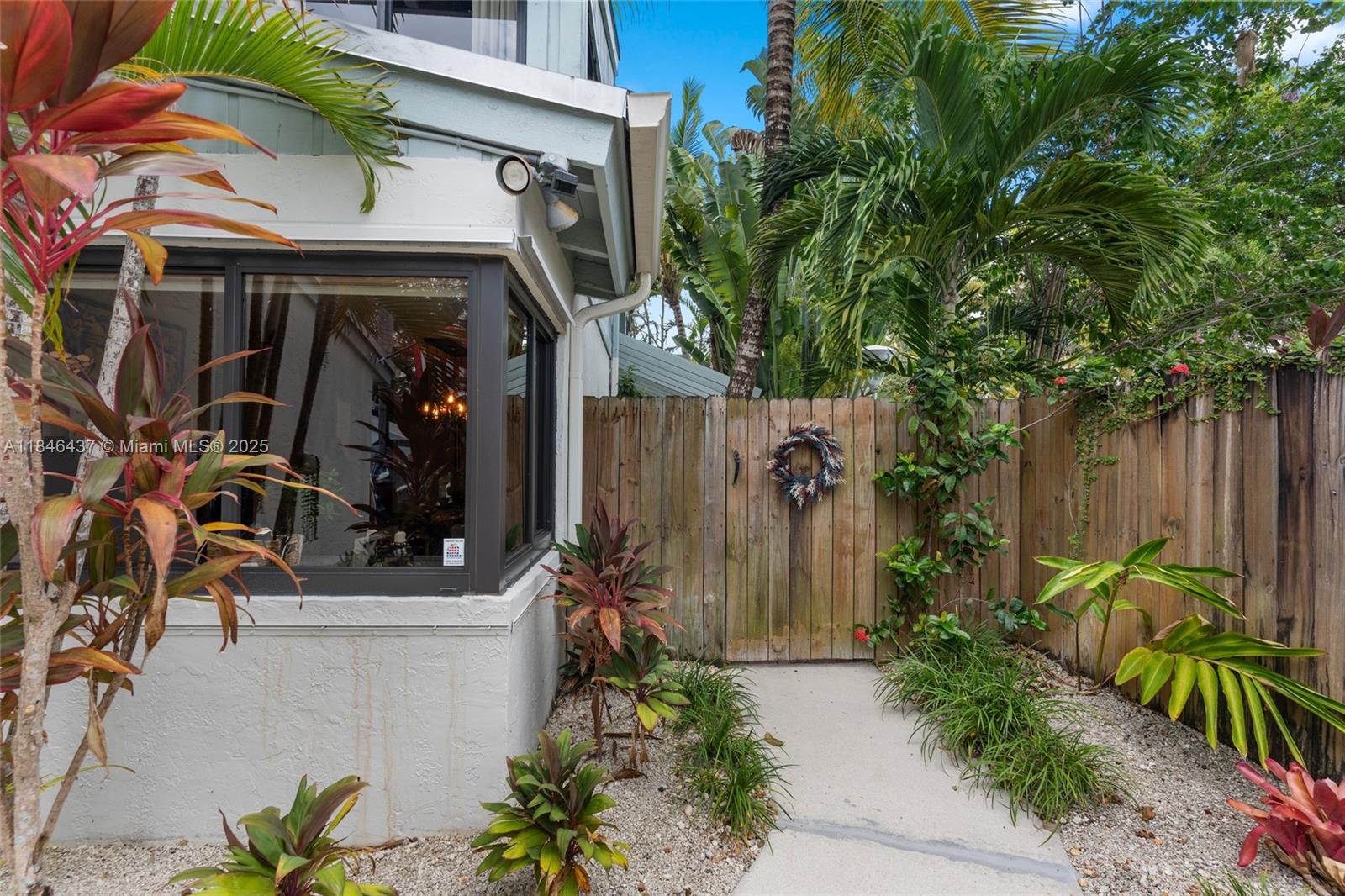 KENDALL GLENN CONDO - Residential