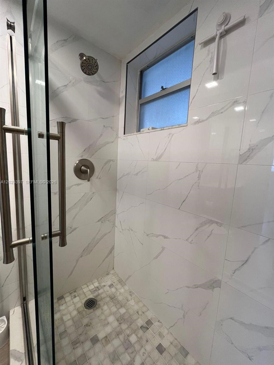 HARDING VILLAS CONDO - Residential
