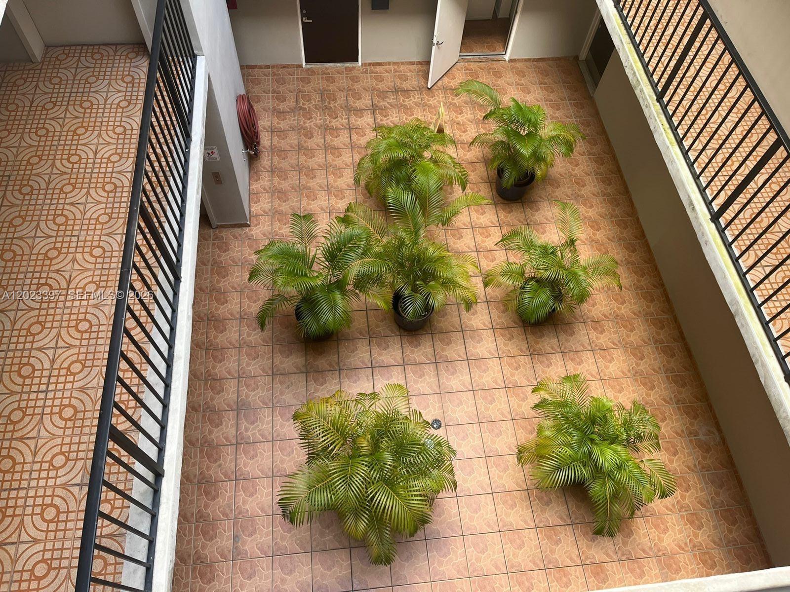 HARDING VILLAS CONDO - Residential