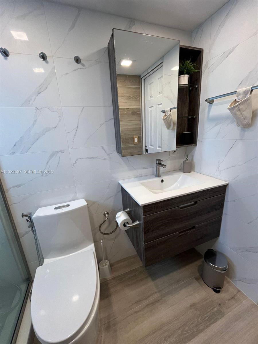 HARDING VILLAS CONDO - Residential