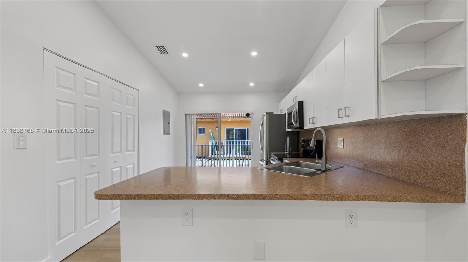 3518 W 80th St 202-49
