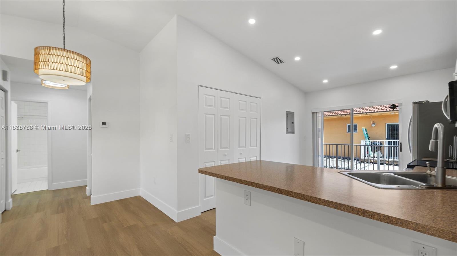 3518 W 80th St 202-49