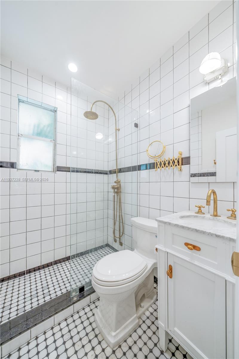 OCEAN BEACH ADDN NO 3 - Residential Lease