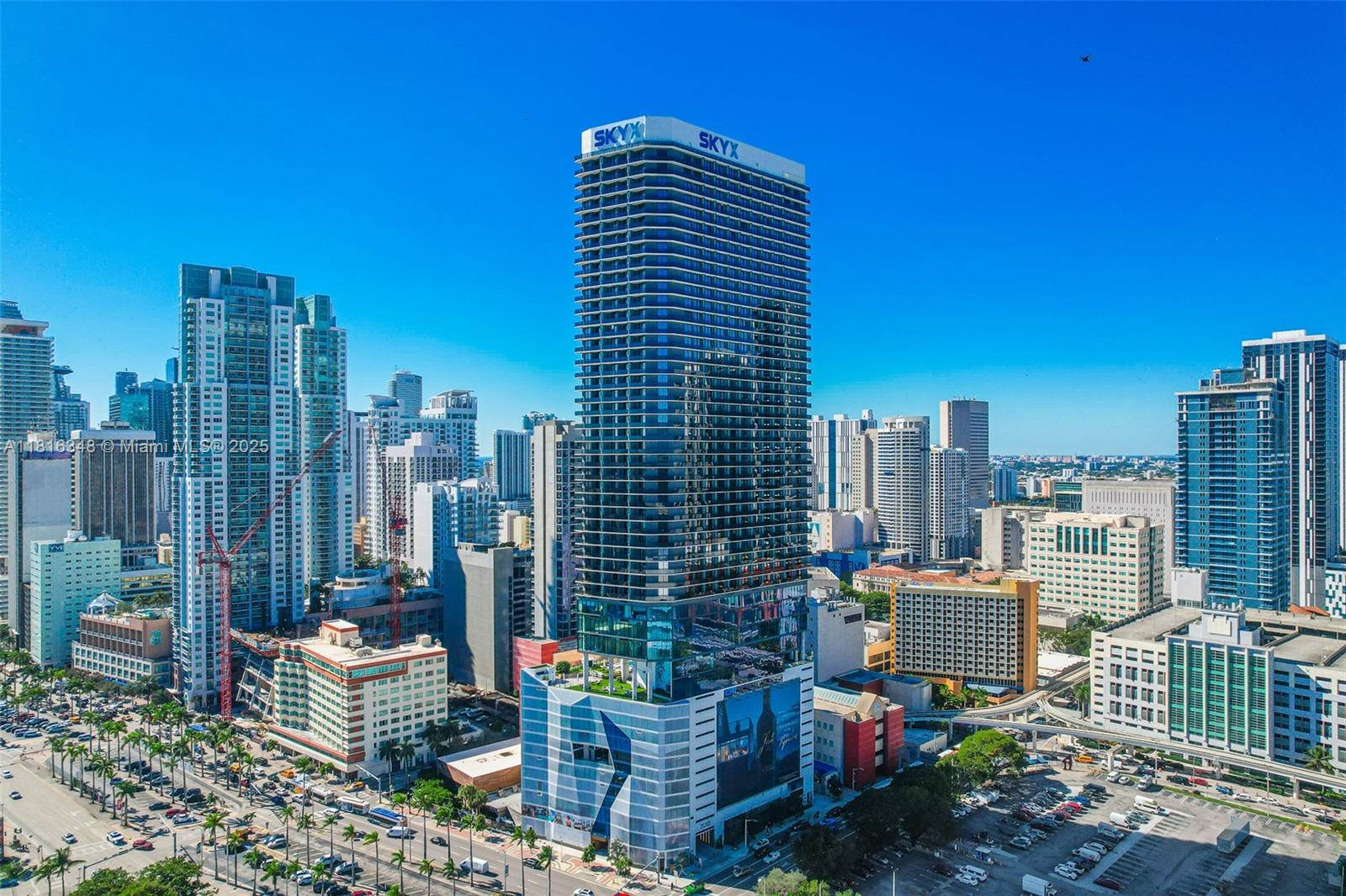 THE ELSER CONDO - Residential