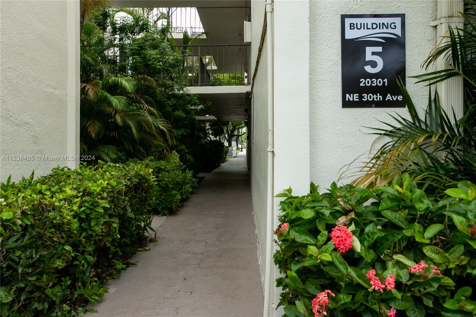 VILLA DORADA CONDO NO 2 - Residential