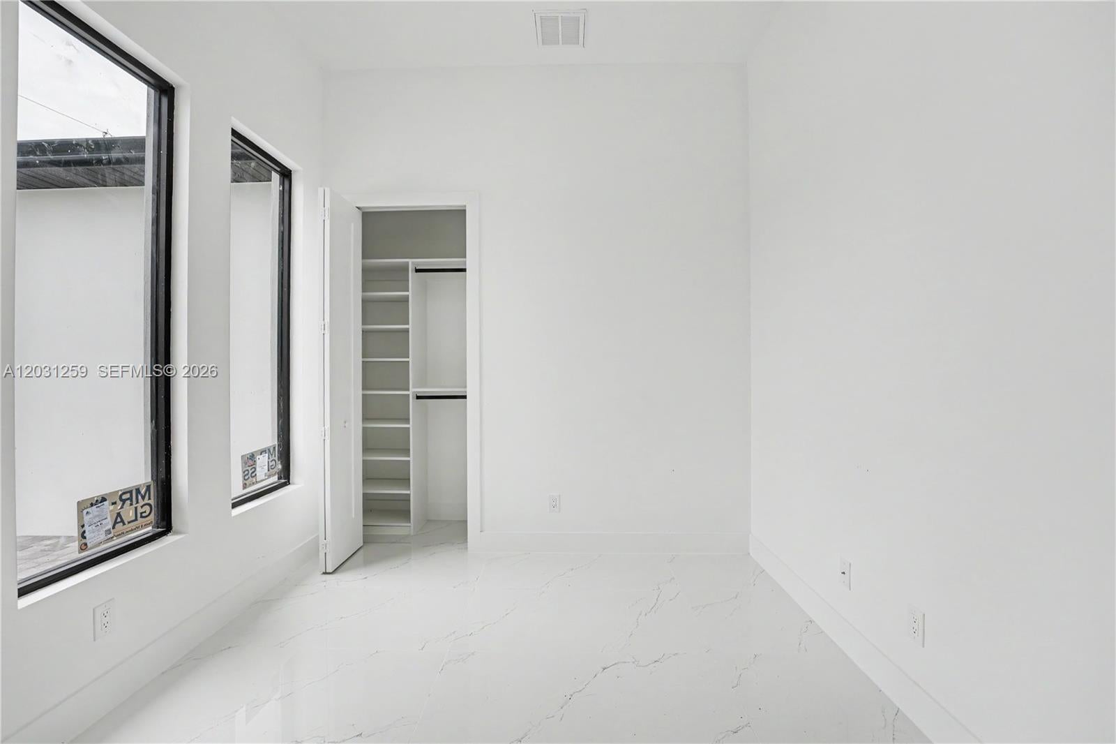 3500 NE 17th pl
