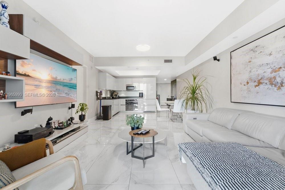 1010 Brickell Ave 4011