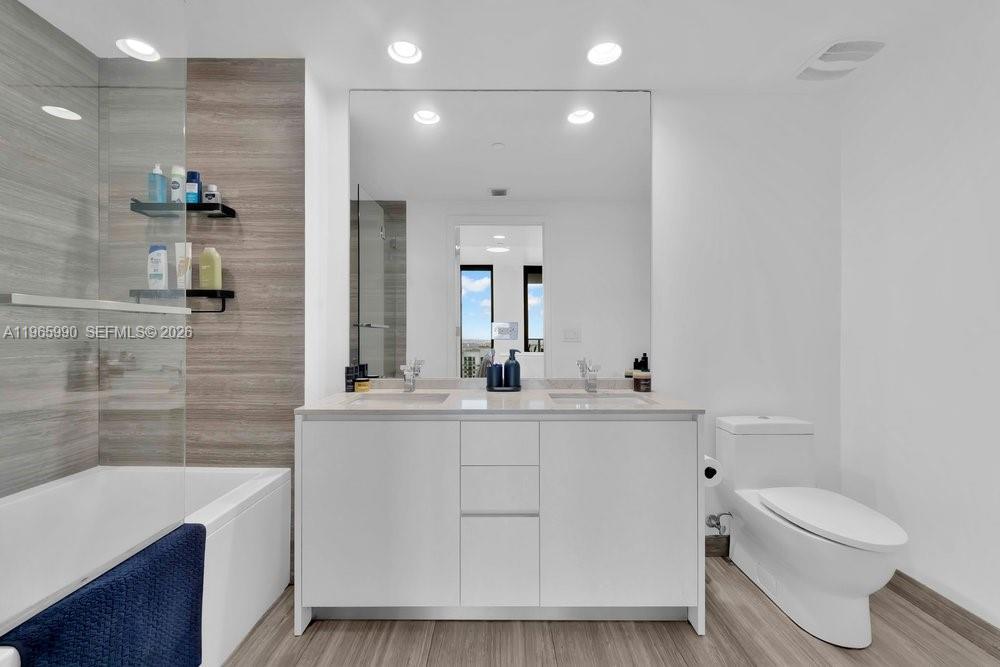 1010 BRICKELL CONDO - Residential