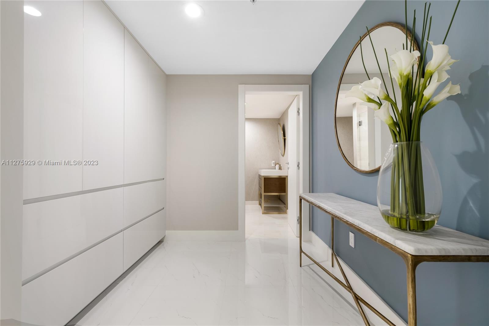 MARINA PALMS RESIDENCES S - Residential