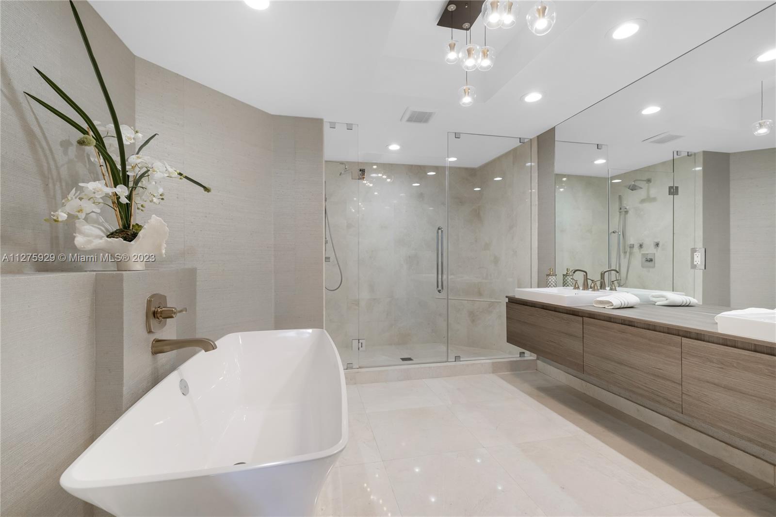 MARINA PALMS RESIDENCES S - Residential