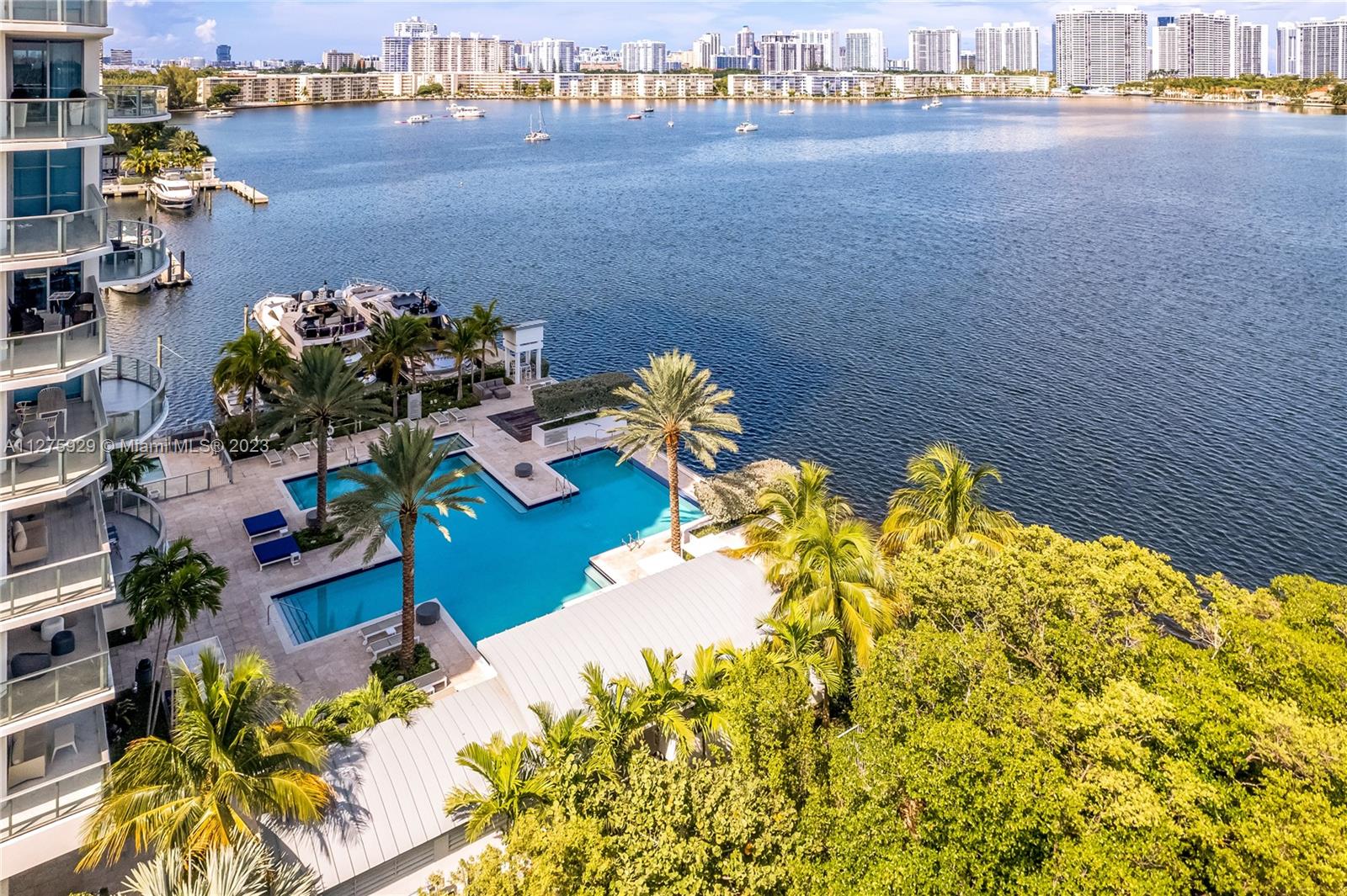 MARINA PALMS RESIDENCES S - Residential