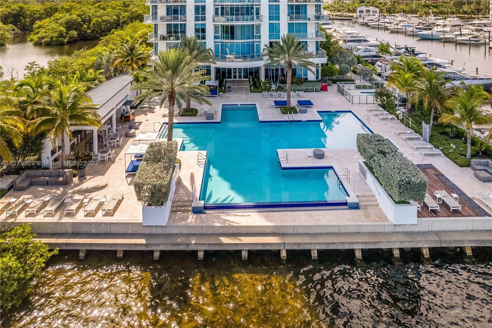 MARINA PALMS RESIDENCES S - Residential