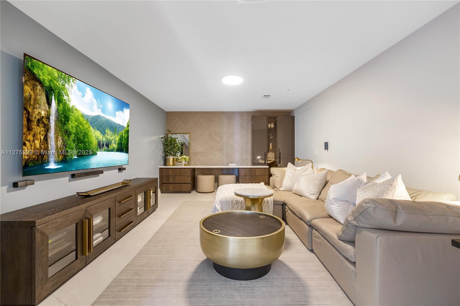 MARINA PALMS RESIDENCES S - Residential