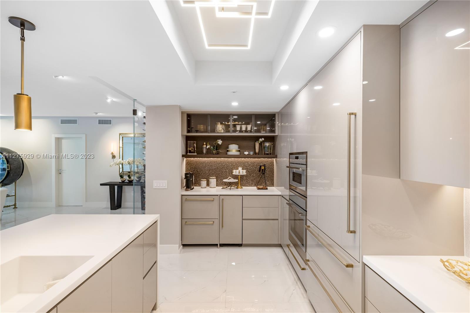 MARINA PALMS RESIDENCES S - Residential