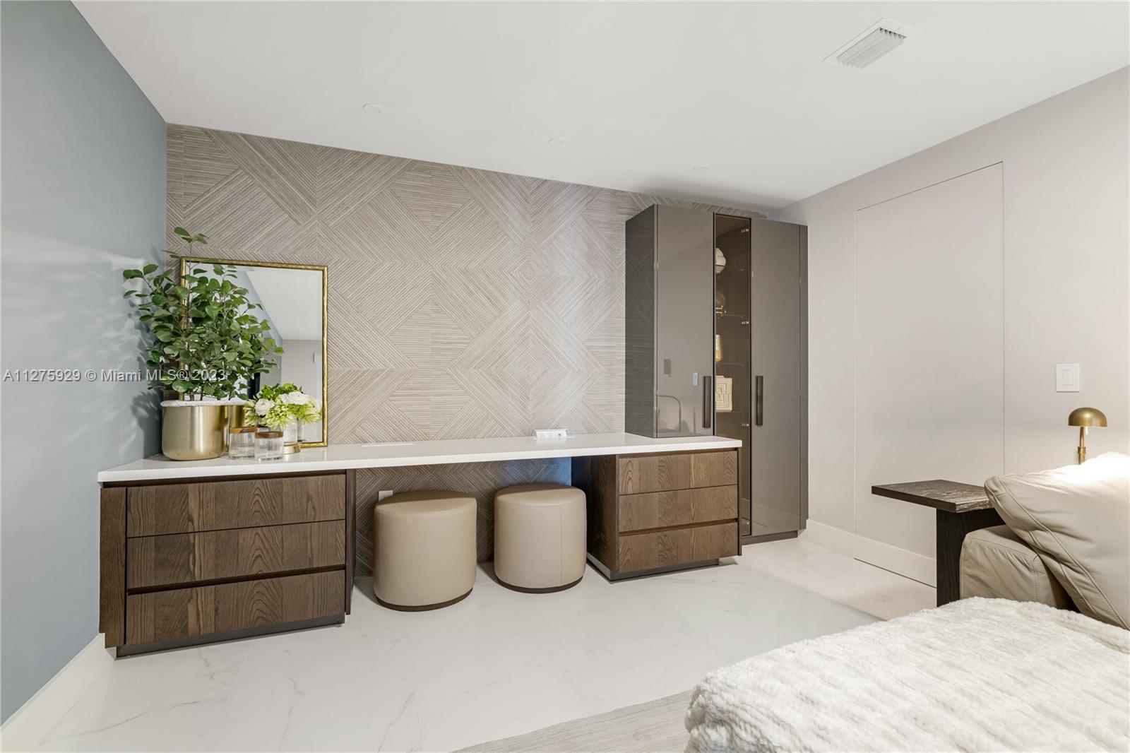 MARINA PALMS RESIDENCES S - Residential