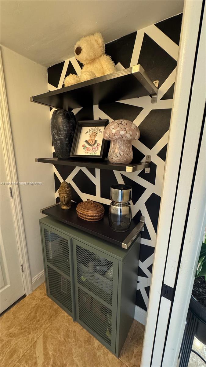 SUNSET VILLAS CONDO - Residential