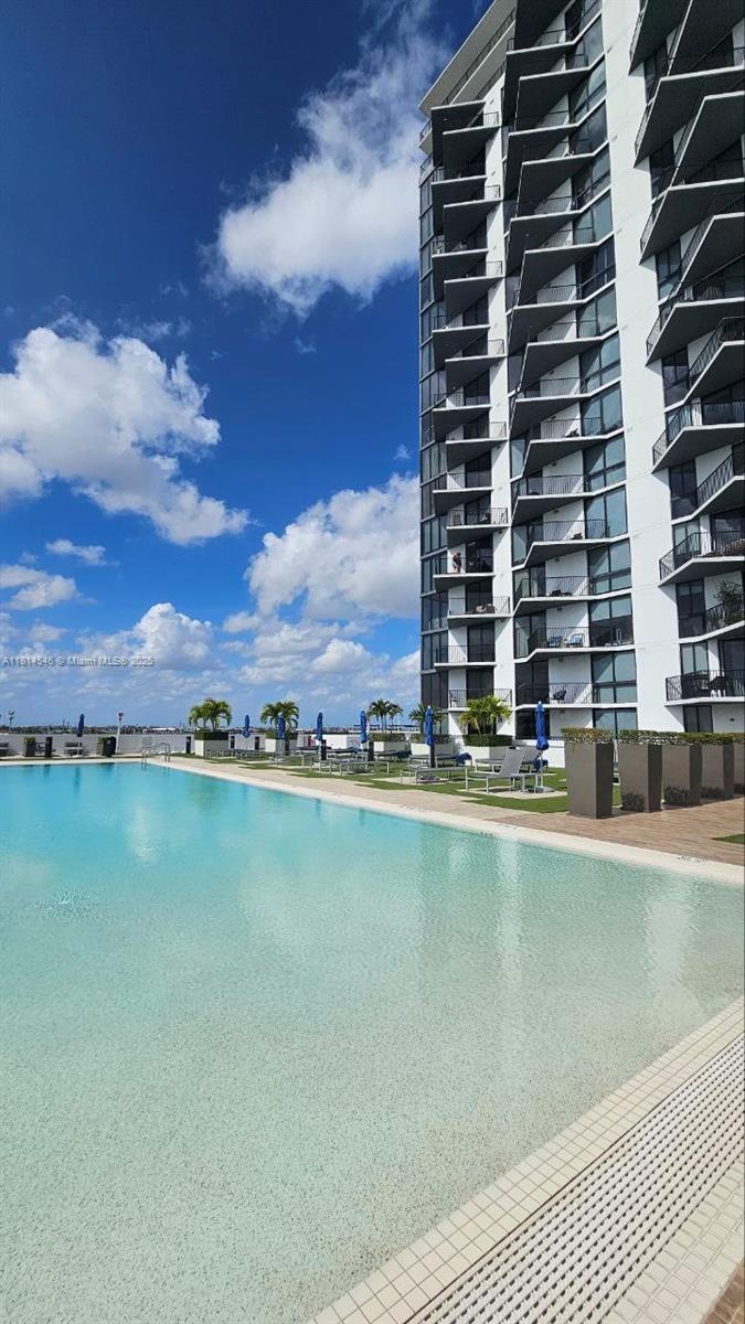 Rental Property at 5300 Nw Paseo Blvd 1106, Doral, Miami-Dade County, Florida - Bedrooms: 2 
Bathrooms: 1  - $3,500 MO.