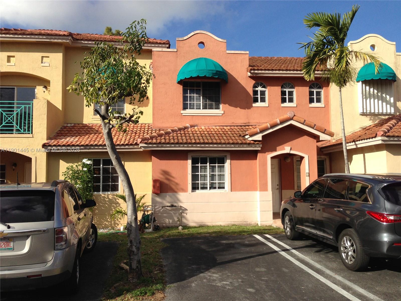 BEAUTIFUL GOLFVIEW 3/3 TOWNHOUSE INCLUDING ONE BEDROOM ON GROUND FLOOR.  WITH A PARK LAKEVIEW AS BACKYARD THAT YOU CAN ENJOY ALL DAY.  ASSOCIATION INCLUDES WATER.  UNIT IS RENTED AS MONTH TO MONTH.  WASHER AND DRYER IN UNIT
