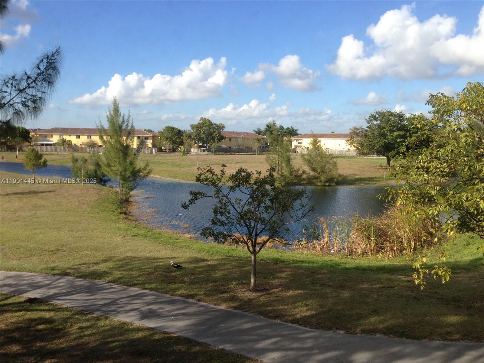 BONITA GOLF VIEW TOWNVILL - Residential