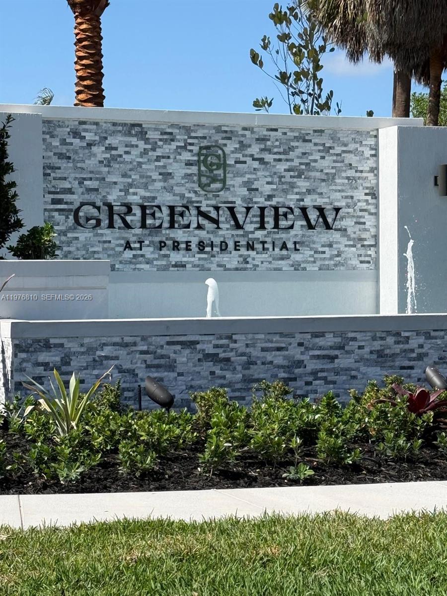 Greenview at Presidential - Residential