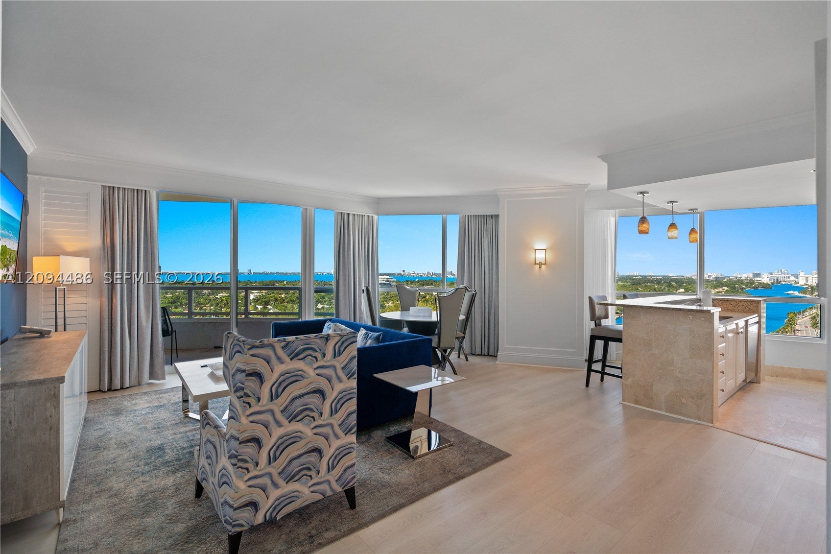 4401 Collins Ave 1815