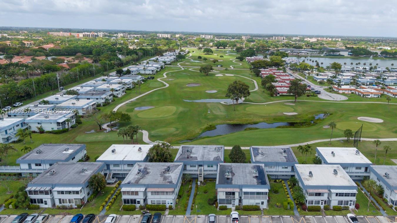 KINGS POINT BRITTANY COND - Residential