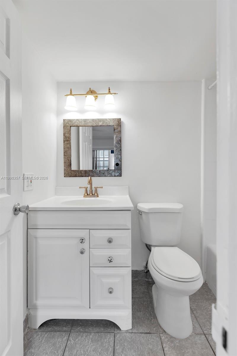 KINGS POINT BRITTANY COND - Residential