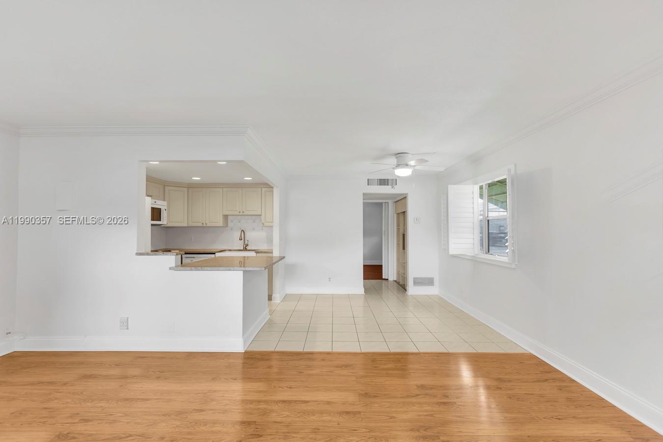 KINGS POINT BRITTANY COND - Residential