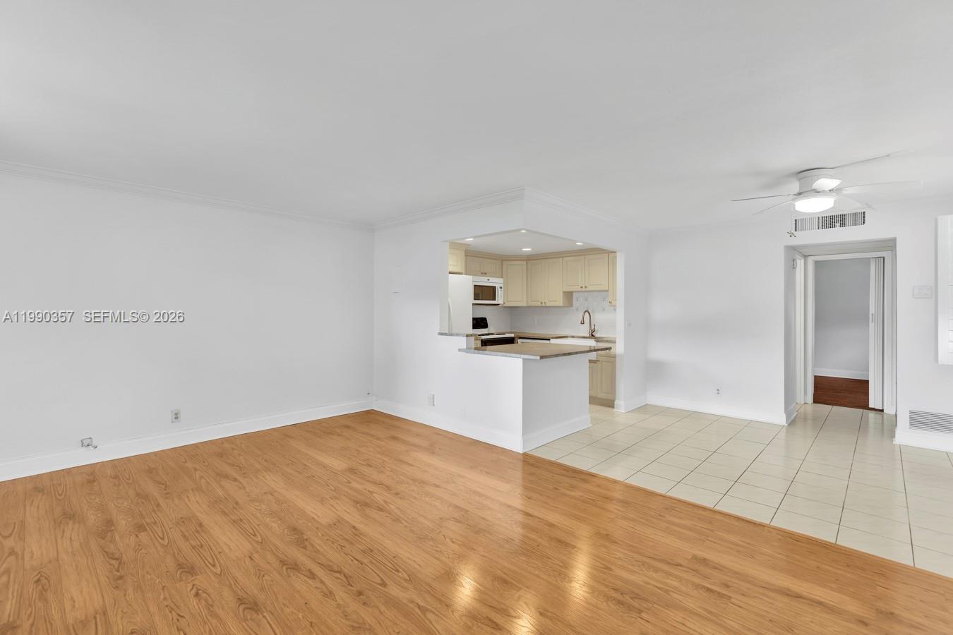 KINGS POINT BRITTANY COND - Residential