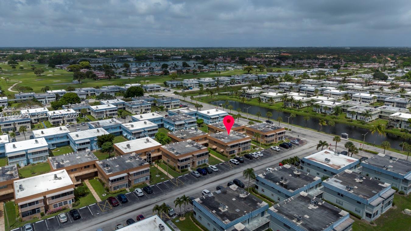 KINGS POINT BRITTANY COND - Residential