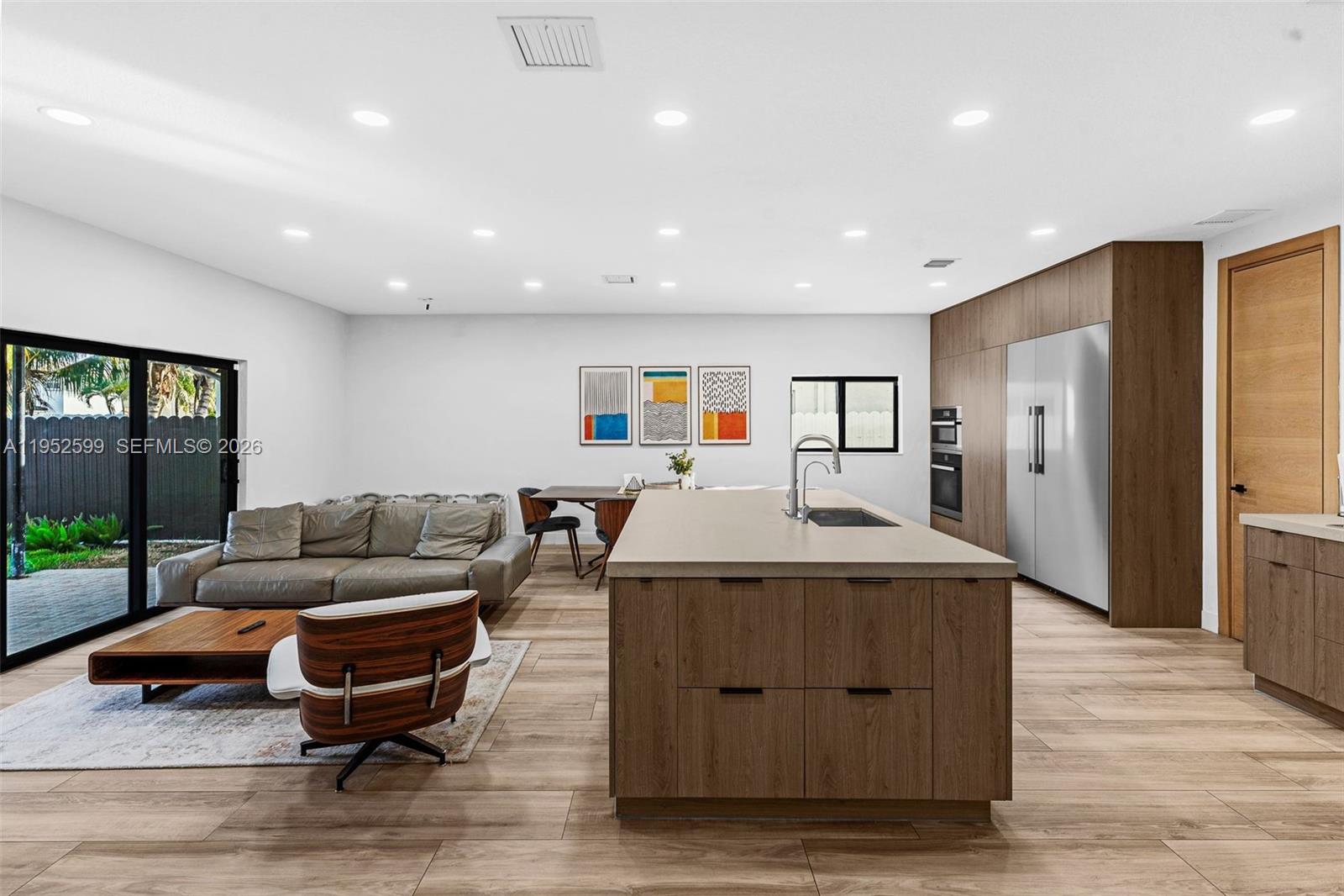 15619 SW 14th St, Miami, FL, 33194/$815,000 3 15619 SW 14th St